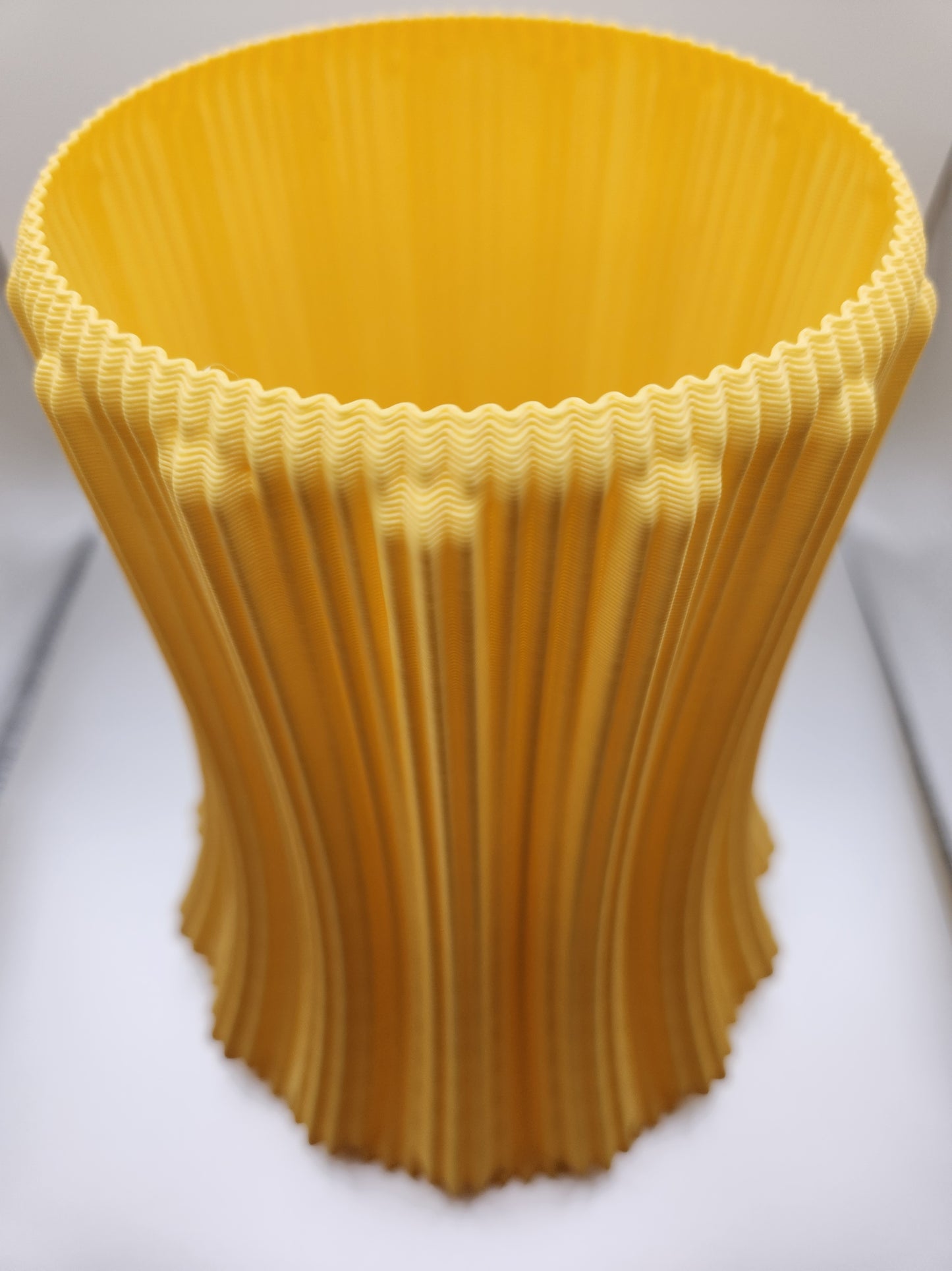 Pipe Vase by Lunfardo