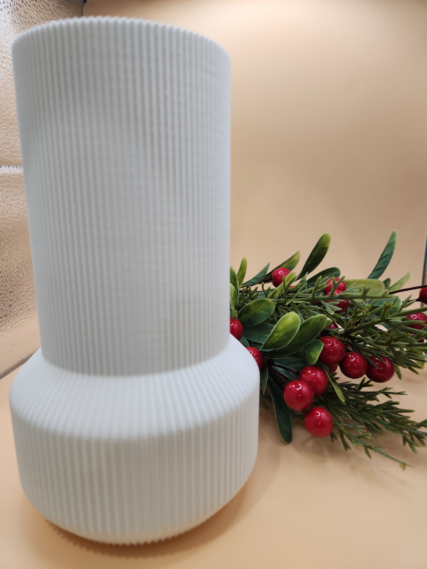 Niza Vase by Lu Cop