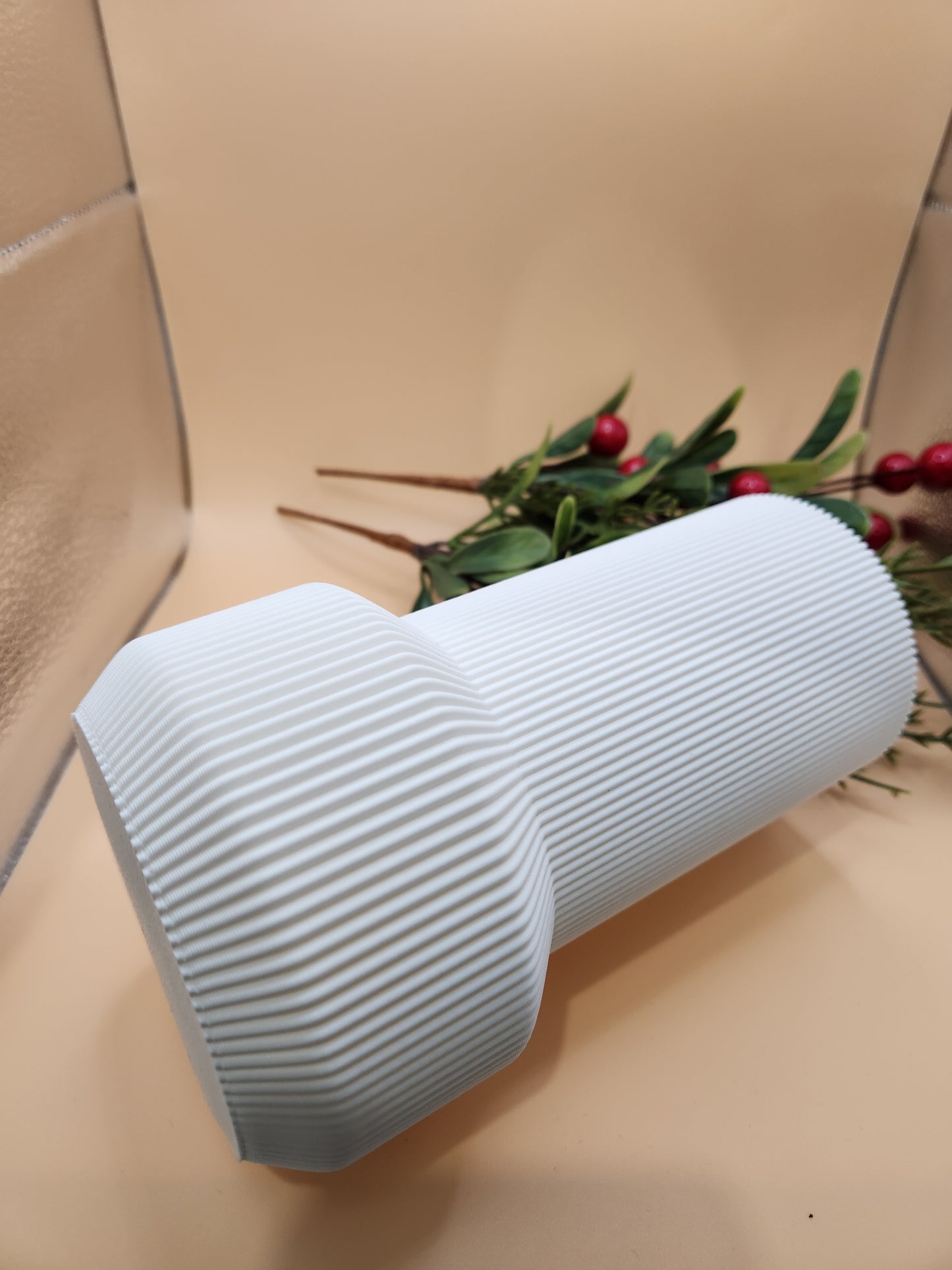 Niza Vase by Lu Cop